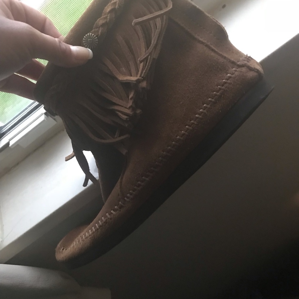 Minitonka booties